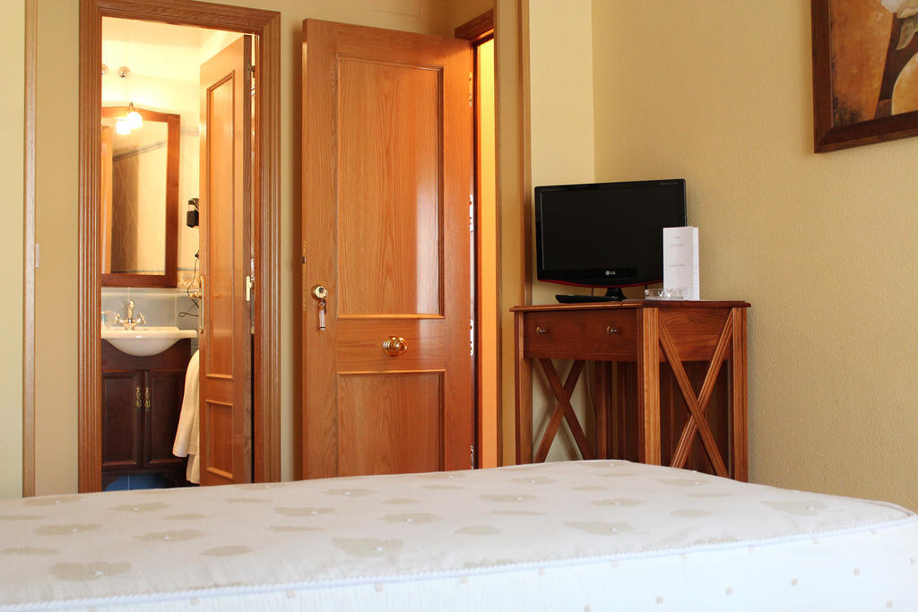 Dc Mesones 21 Hotel เลร์มา ห้อง รูปภาพ